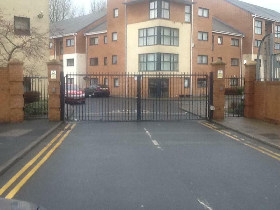 Liverpool 2 Bedroom Apartment Exterior foto